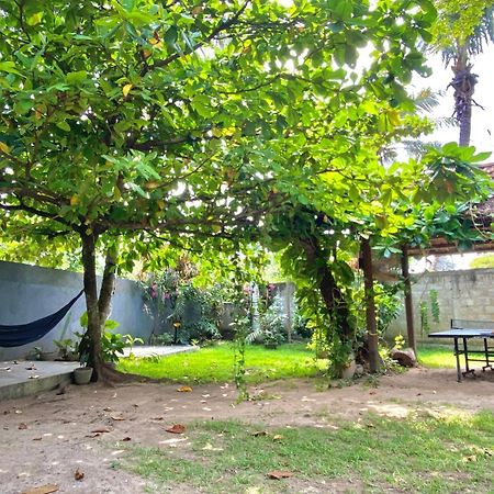 Lotus Surf House Otel Midigama East Dış mekan fotoğraf