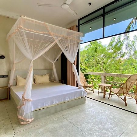 Lotus Surf House Otel Midigama East Dış mekan fotoğraf