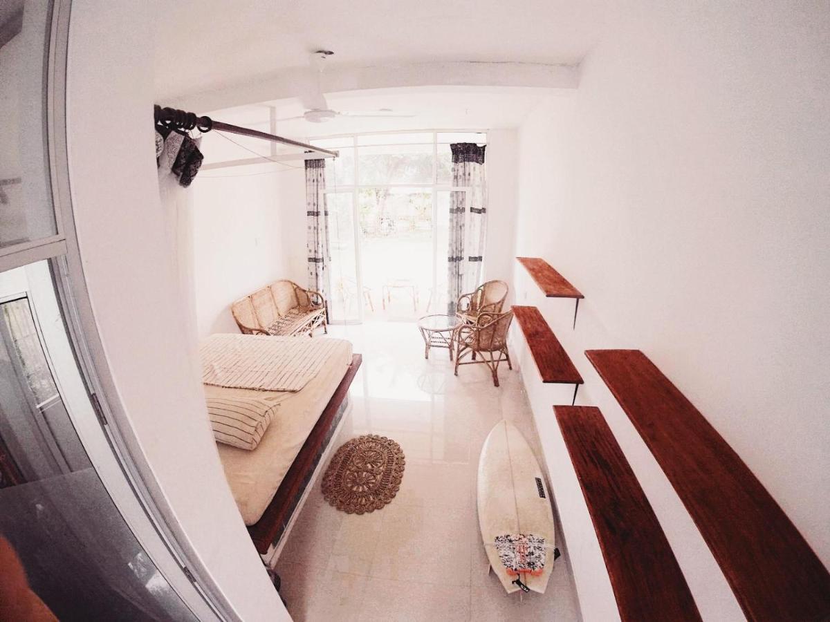 Lotus Surf House Otel Midigama East Oda fotoğraf