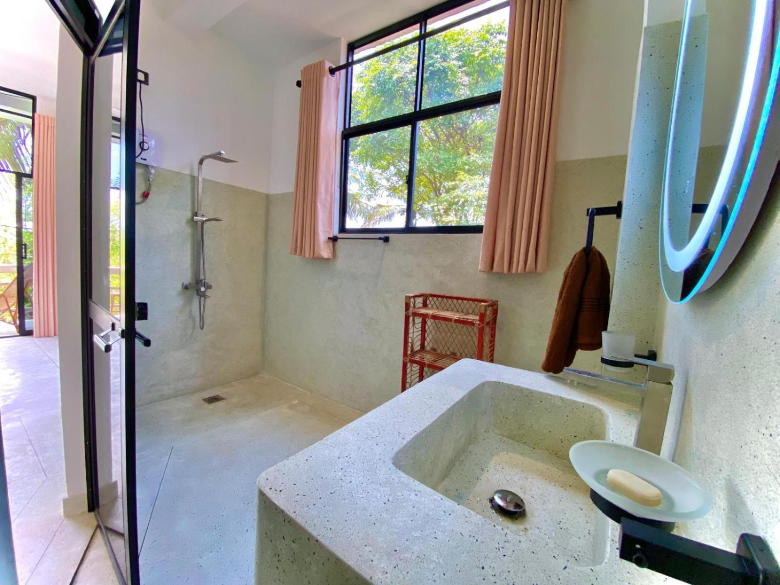 Lotus Surf House Otel Midigama East Dış mekan fotoğraf