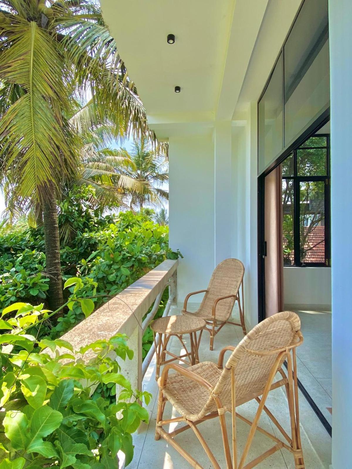 Lotus Surf House Otel Midigama East Dış mekan fotoğraf