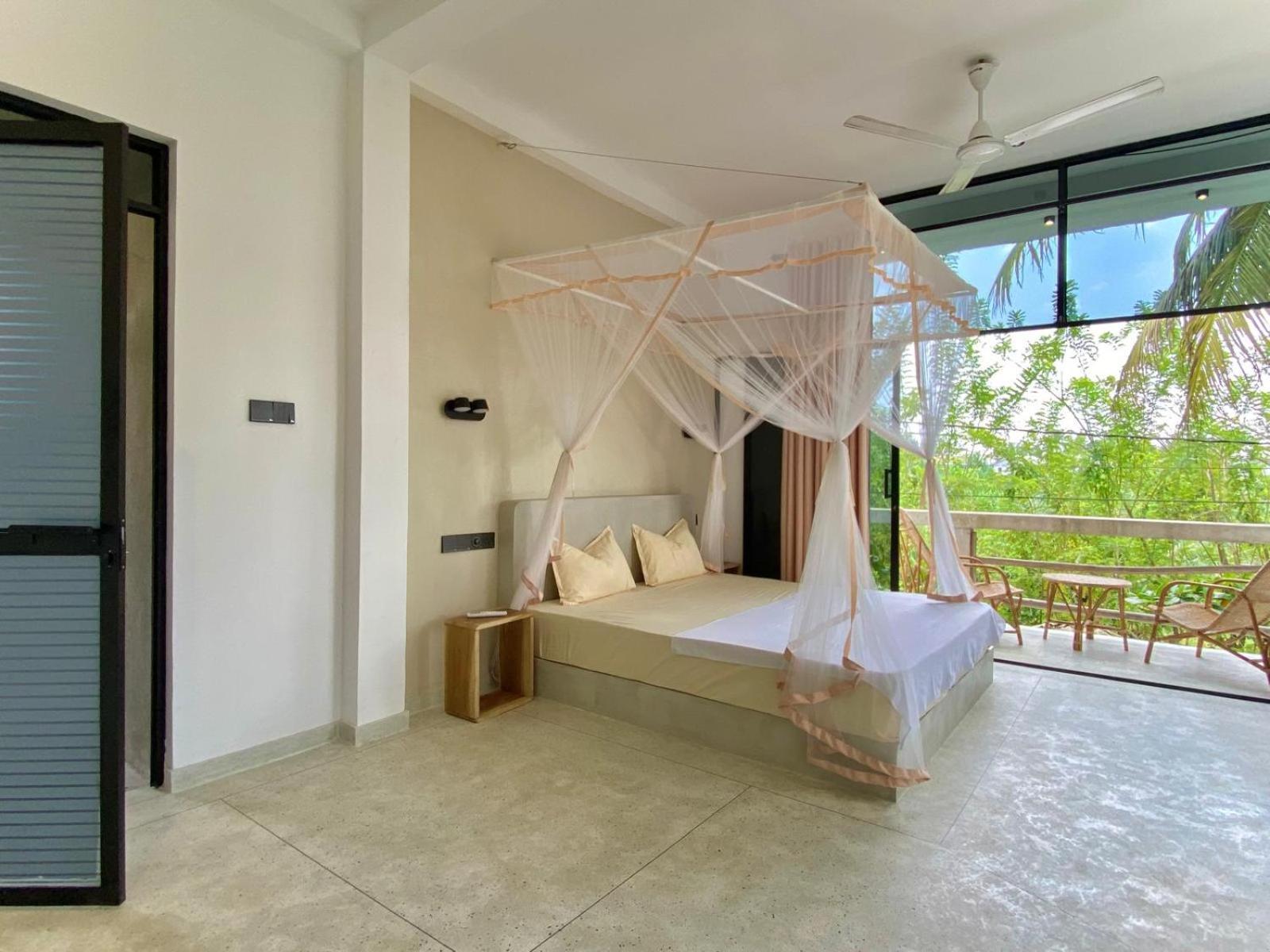 Lotus Surf House Otel Midigama East Dış mekan fotoğraf