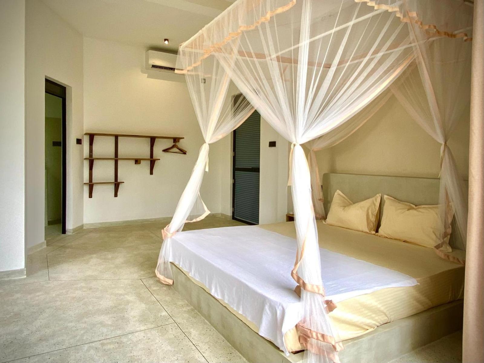 Lotus Surf House Otel Midigama East Dış mekan fotoğraf